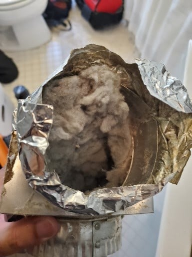 Clogged duct in Brooklyn